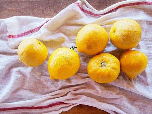 Fresh Eureka lemons