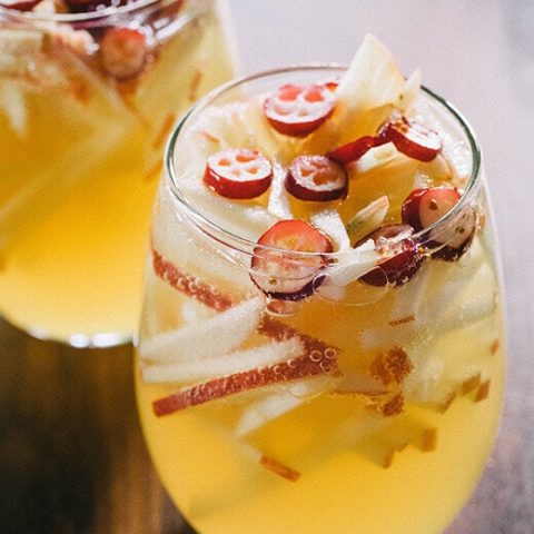 Sangria with apples and cranberries