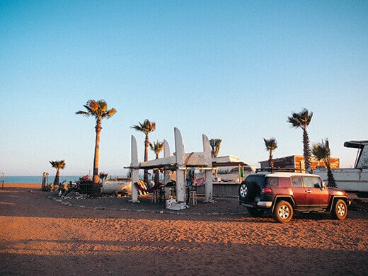 Life in a little off-grid surf community