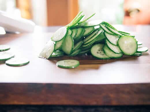 Uniform cucumber slices for pickles