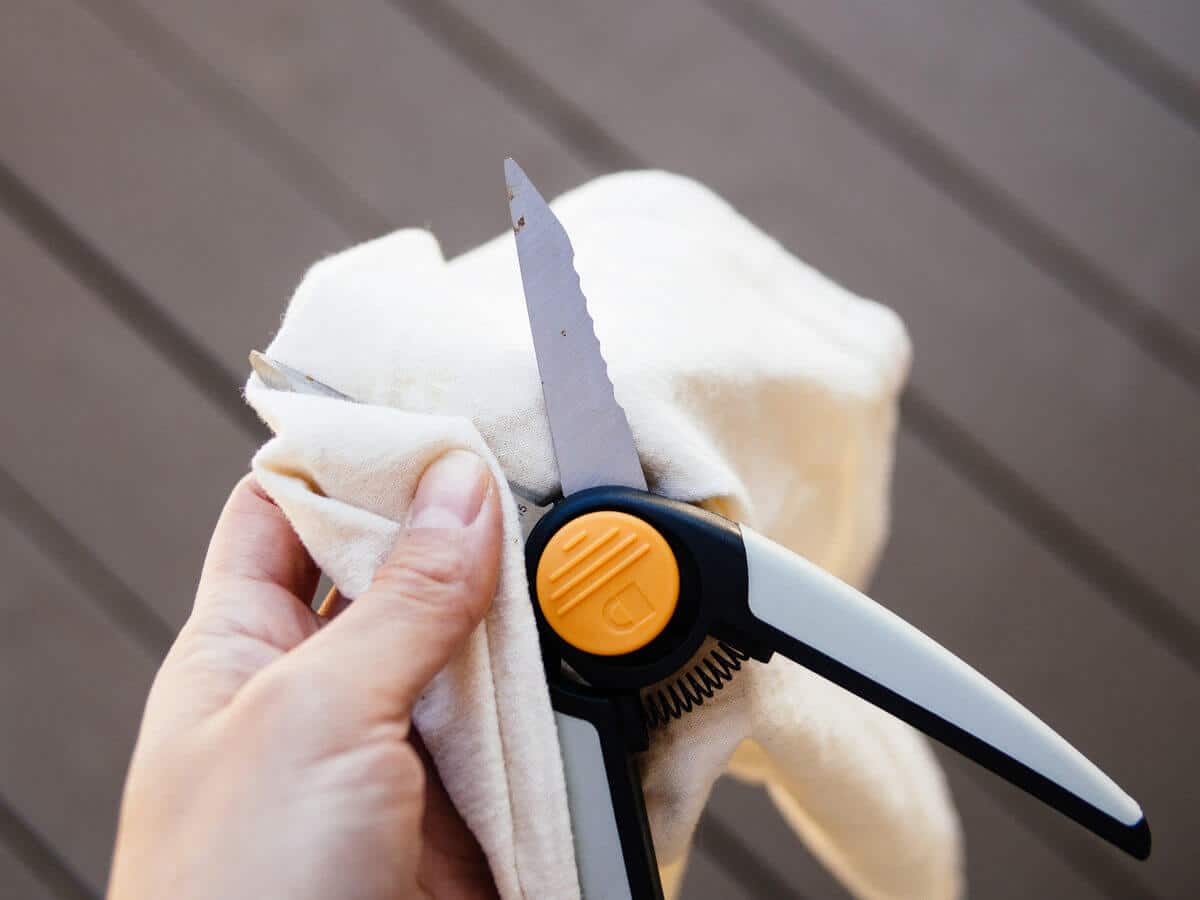 Clean your gardening tools after every use