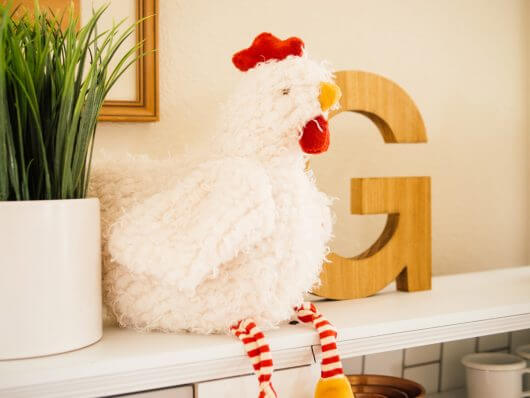 Plush chicken toy