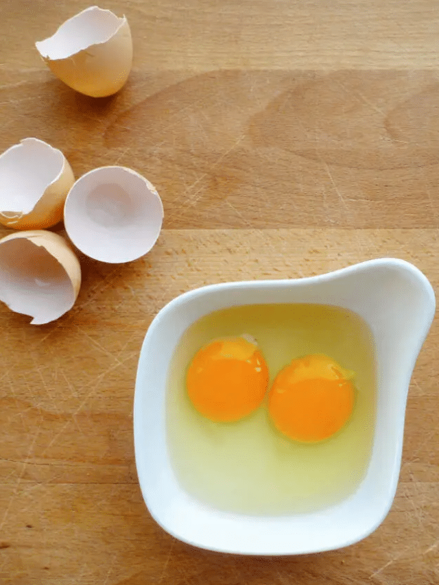 Secrets to Making Your Chickens’ Egg Yolks Darker – Garden Betty