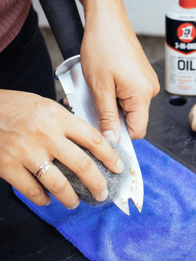 Clean Your Tools—Fast!—With This DIY Cleaning Station