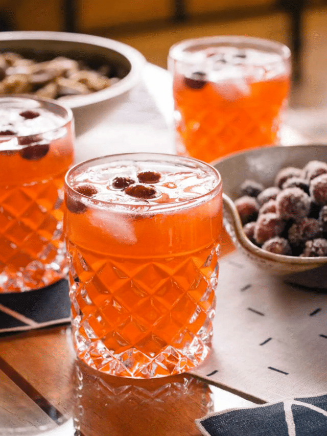 Make These Cranberry Moscow Mules for Your Next Party