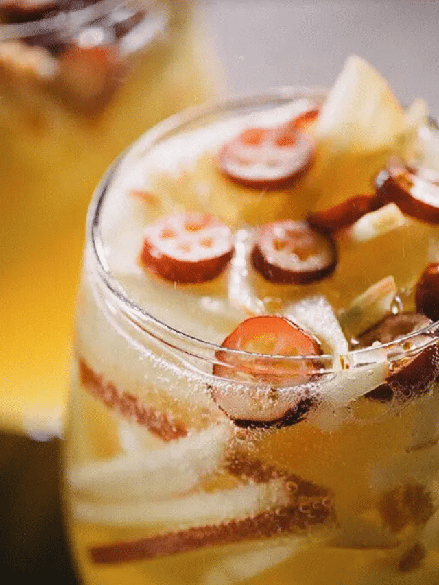 Make This Apple Cider Sangria For Your Next Party