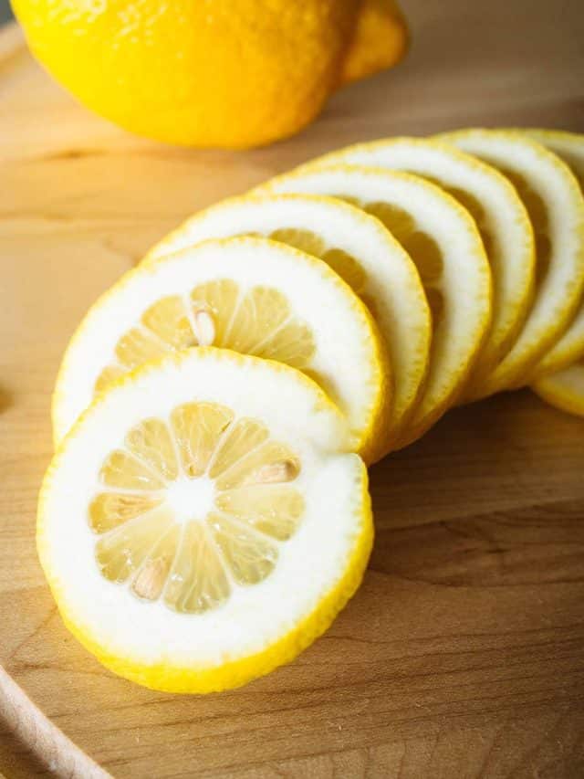 3 easy ways to freeze fresh lemons