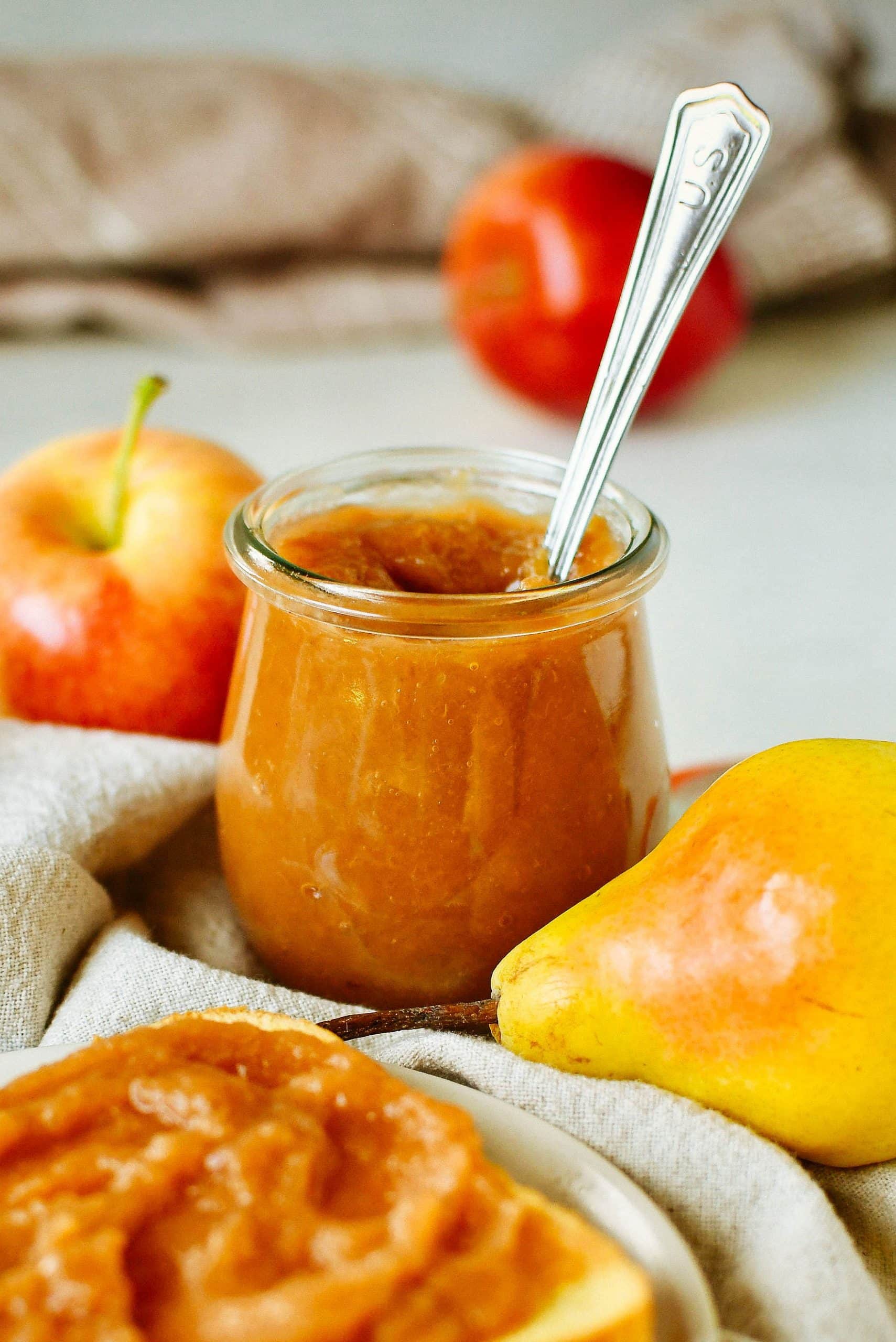Spiced apple-pear butter (easy slow cooker recipe)